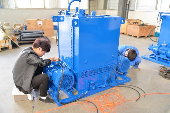 经济总量突破300亿元_世界经济总量图片(3)