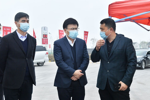 建湖县人民政府 建湖要闻 祁从峰以"四不两直"方式检查疫情防控工作