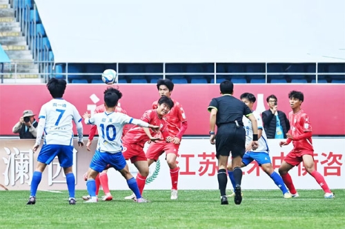 建湖队荣获2026盐城市足球超级联赛亚军